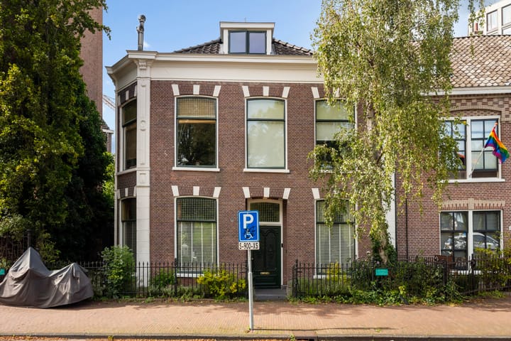 Rijnsburgersingel 42 main image