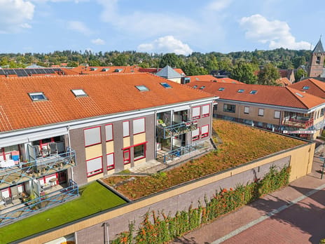 Bijenkorf 18 main image