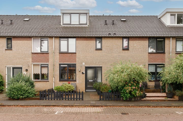 Pastoor Van Gervenstraat 18 main image