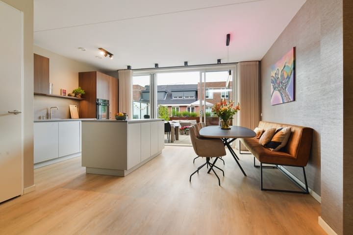 Oranjeboomstraat 26-B main image