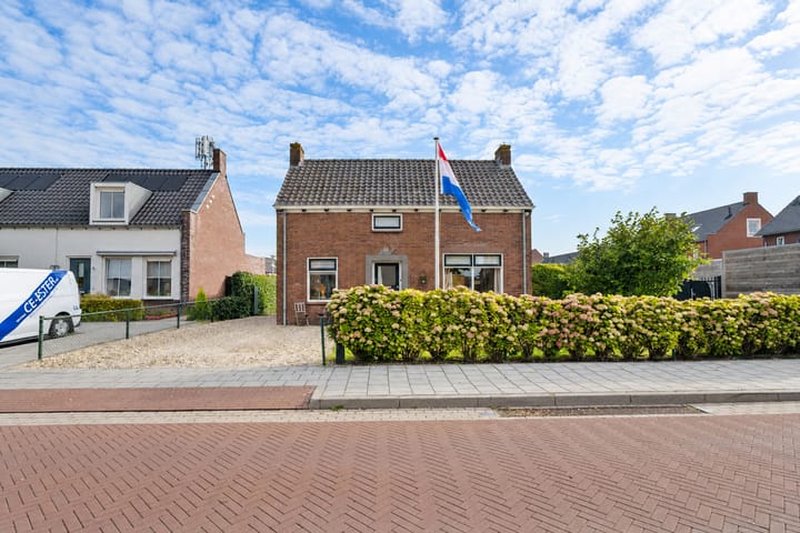 Burg. Woltersstraat 2 main image