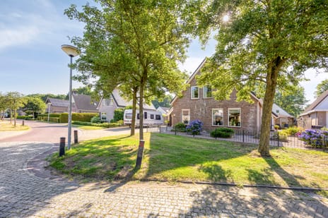 Meulakkers 11 secondary image