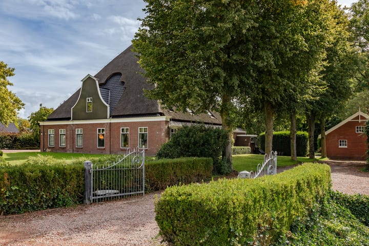 Zwaagdijk 67-A main image