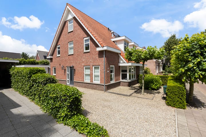 Burgemeester van Oordtstraat 22-A main image
