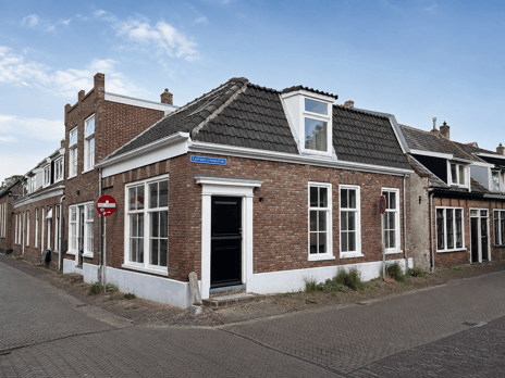 de Ruyterstraat 8