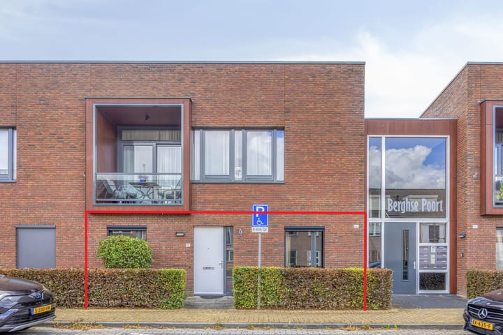 Berghallee 10 main image