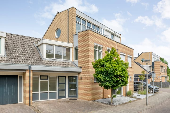 Ridderspoor 16 main image