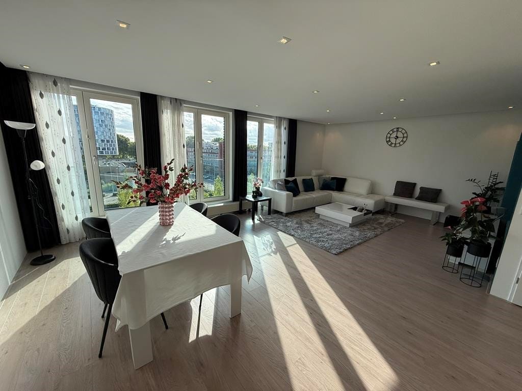 House Image 3