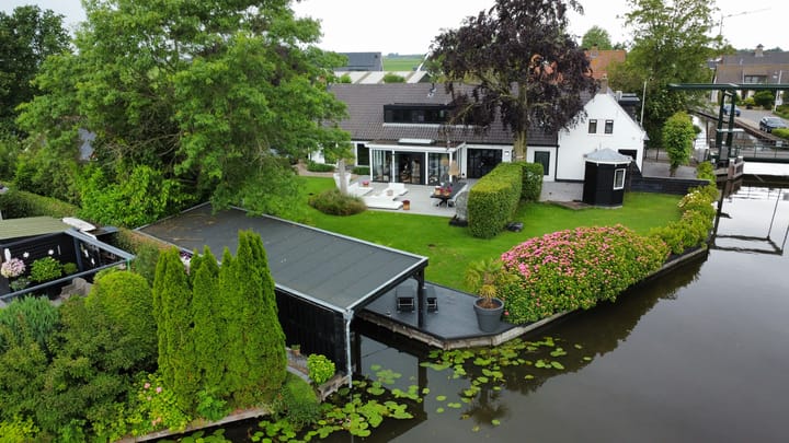 Bilderdam 33 main image