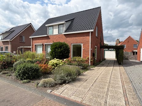 Pastoor Slosserstraat 18