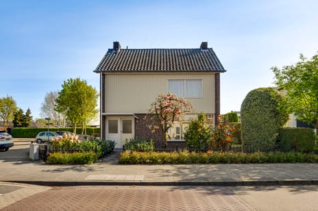 Smits van Oyenlaan 8