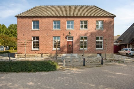 Pastoor Meursstraat 1 main image