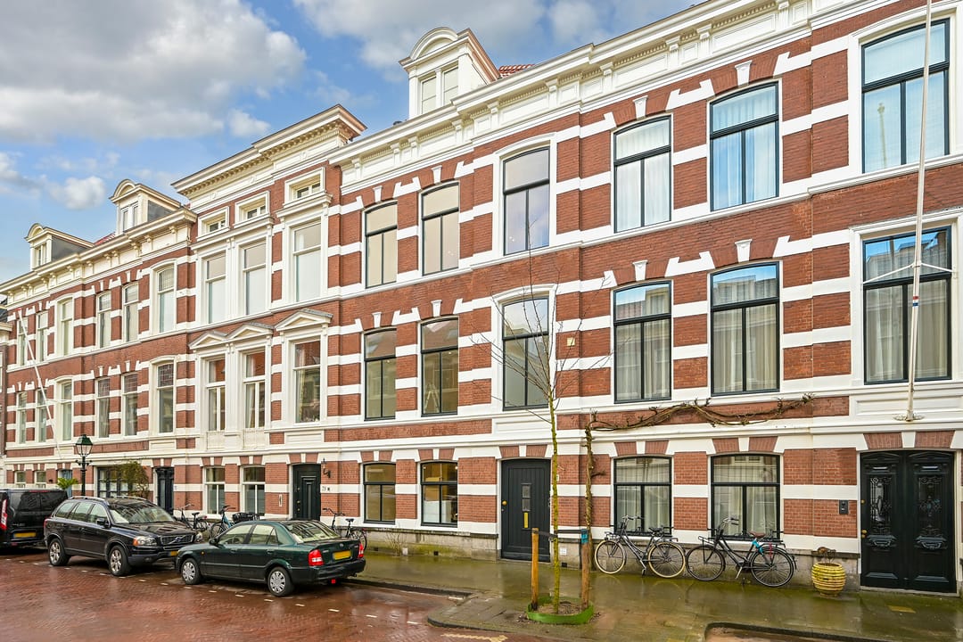 Riouwstraat in 's-Gravenhage