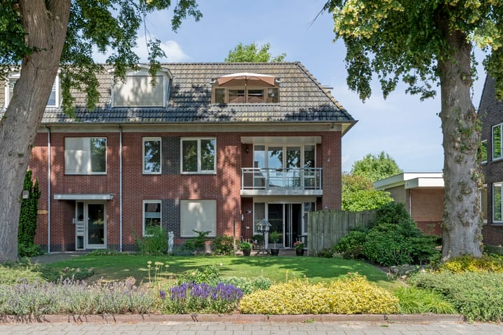 Spoorstraat 2-03 main image