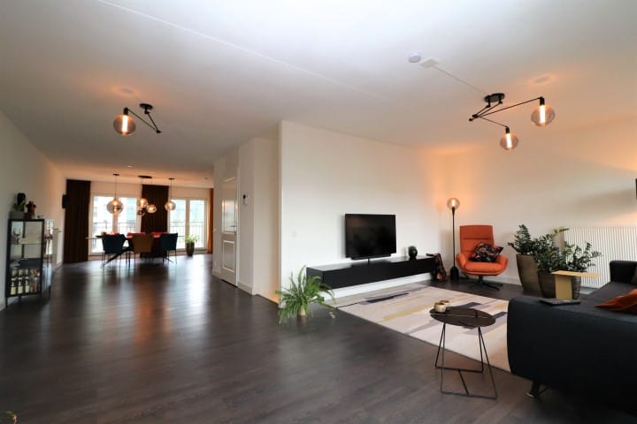 House Image 2
