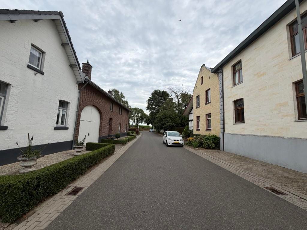 House Image 2