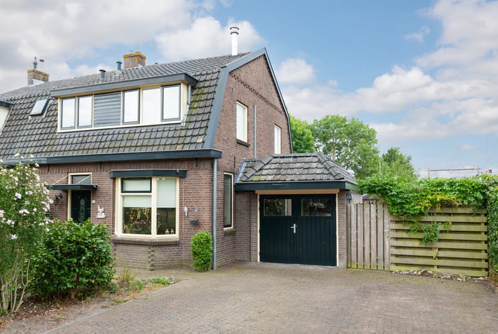 Spoorstraat 15 main image
