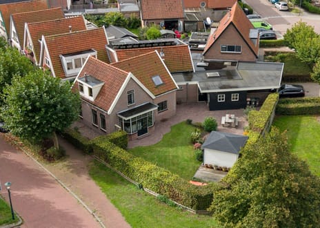 Loet 25 main image