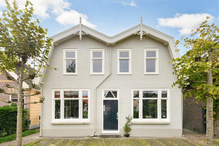 Laan 8 main image