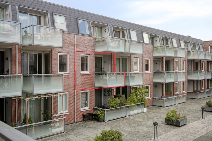 Middenweg 257-Q main image