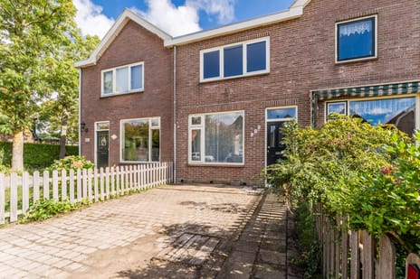 Dorpsstraat 929