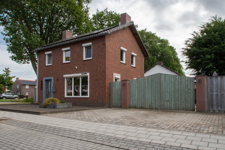 Pastoor van Crugtenlaan 14 main image