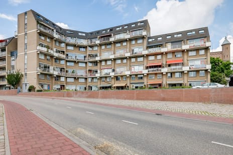 Veemarkt 105