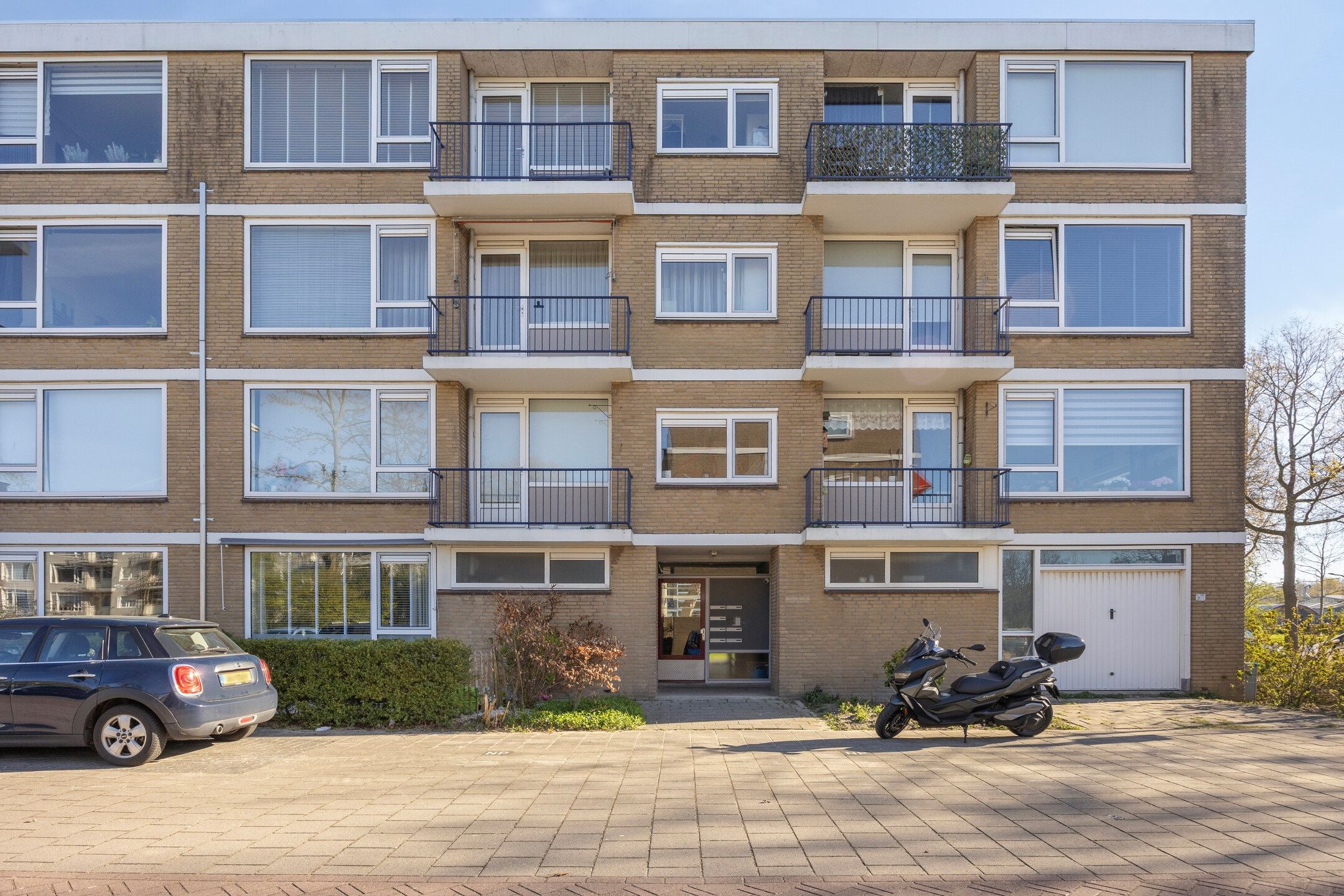 Van Ostadehof 35, Voorschoten
