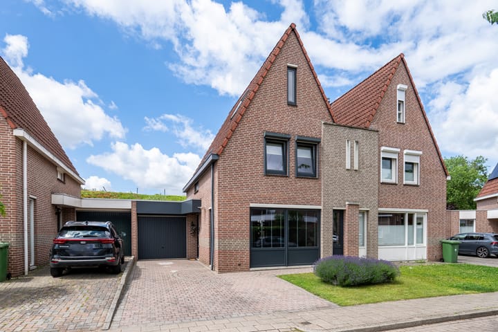 Mies van der Rohestraat 28 main image
