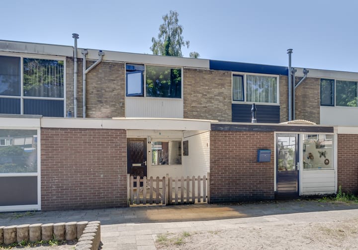 Schoolbeek 4 main image