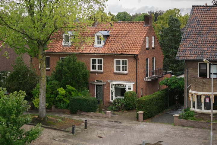 H.J.Ph. Fesevurstraat 8 main image