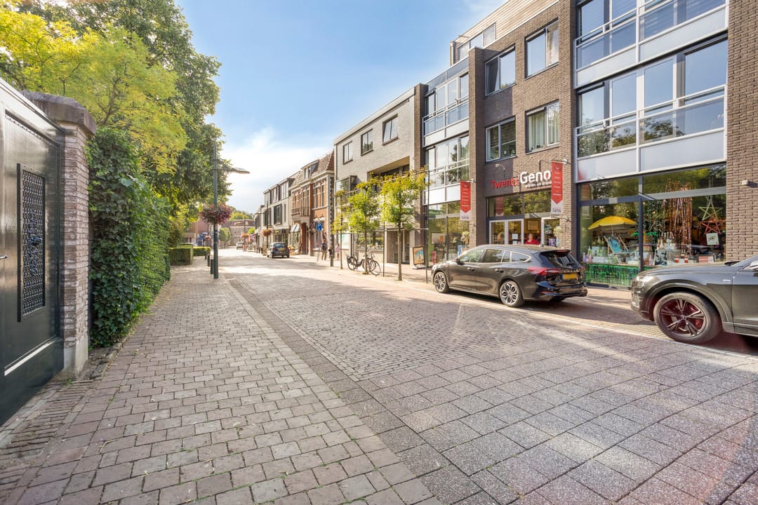 Photo 12 of Spoorstraat 43-D