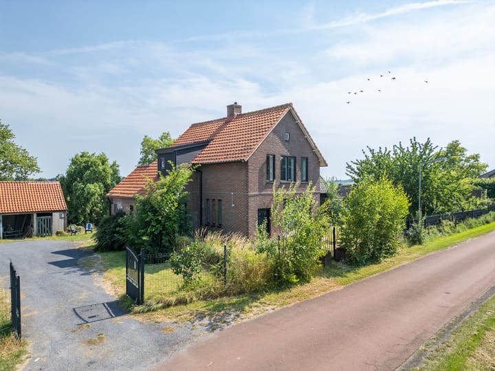 Zuiddijk 11 main image