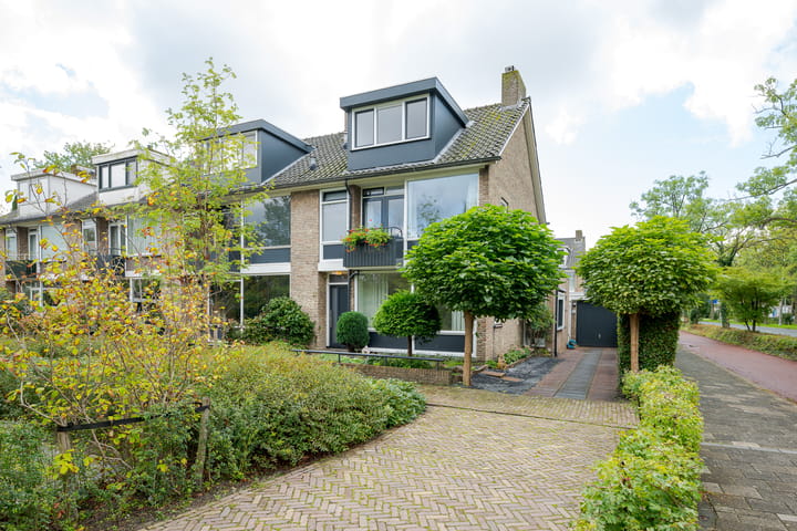Van der Helmlaan 7 main image