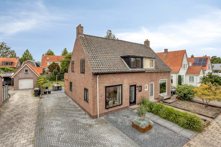 Andries Veenstrastraat 19 main image