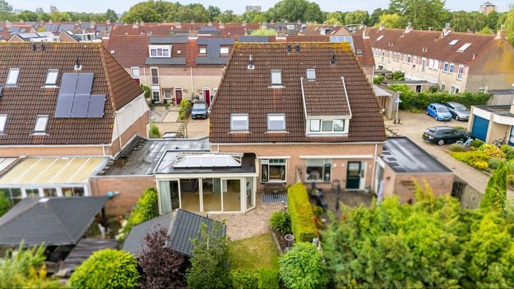 Schoener 47 18 main image