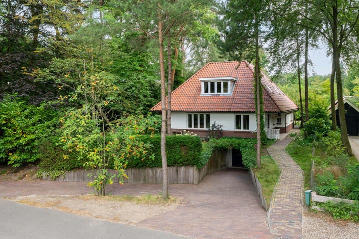 van Eeghenlaan 15-A main image