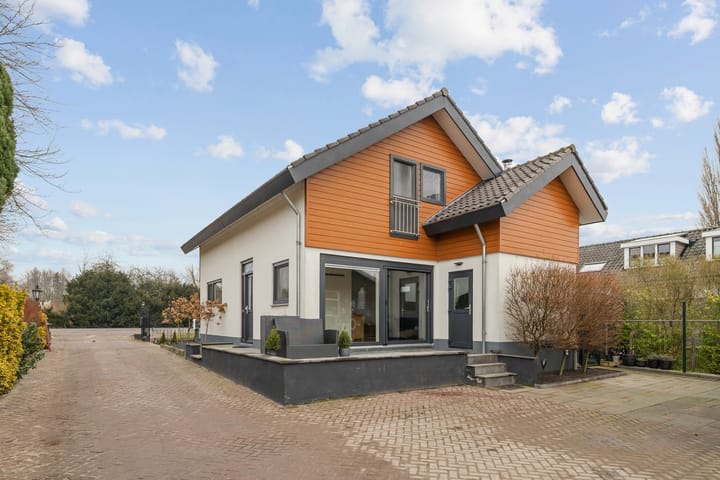 Middenweg 68 main image