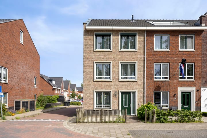 Spoorbaan 27 main image
