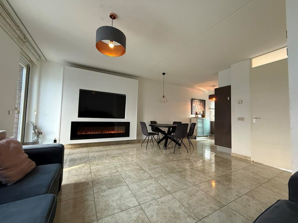 House Image 4