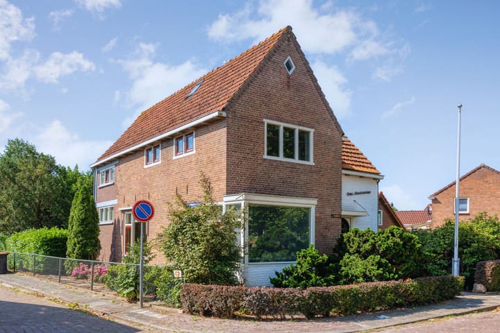 De Voorst 1 main image