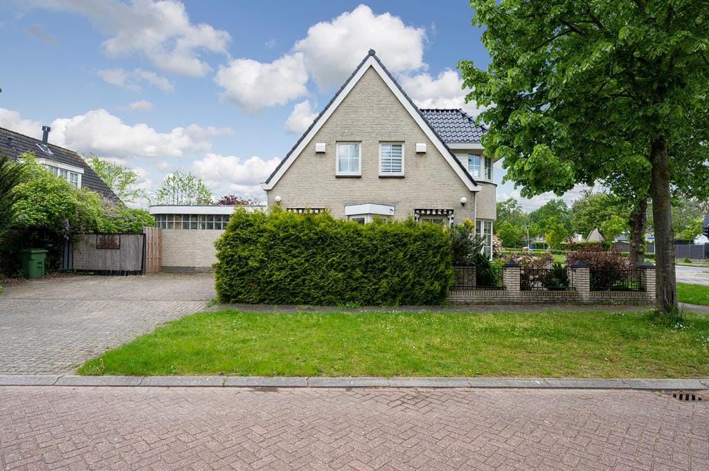 House Image 2