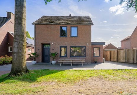 Nieuwe Uitleg 33 main image