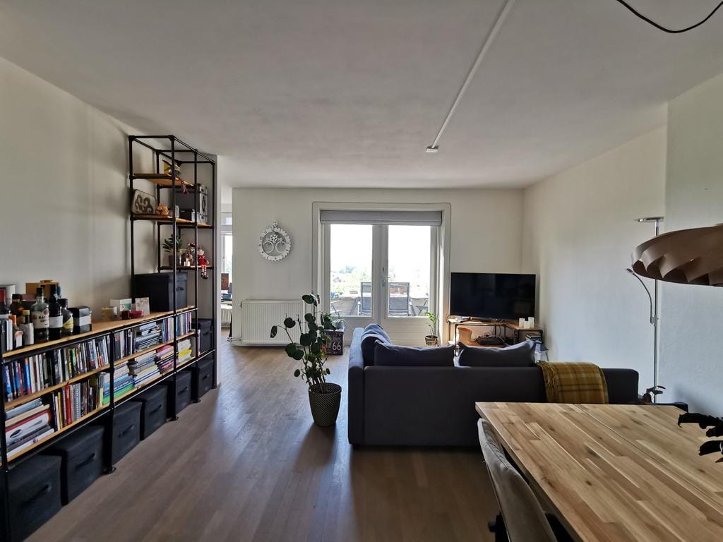 House Image 2