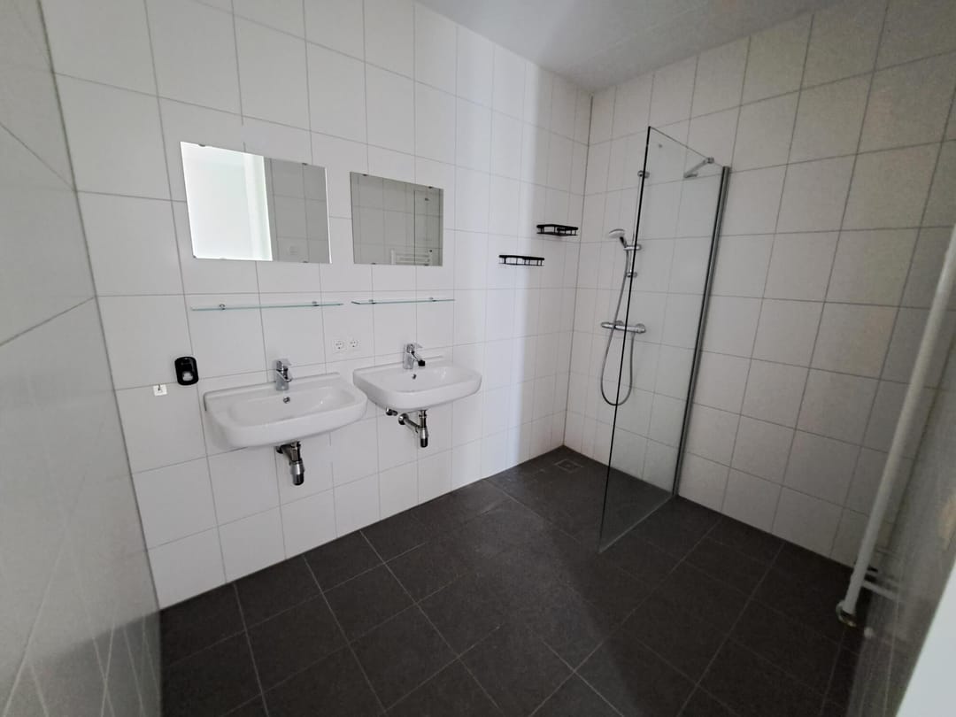 House Image 5