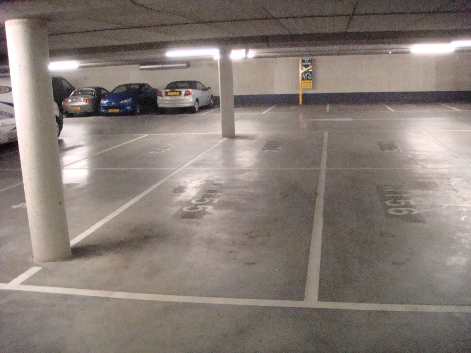 Photo 3 of Winkelcentrum