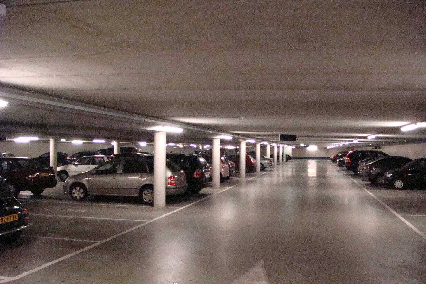 View photo 1 of Winkelcentrum