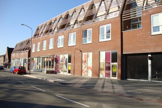 Bekijk foto 2 van Raadhuisstraat 30