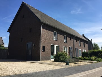 Foto van Pieter Belsstraat - Vier-onder-één-kap Tussenwoning