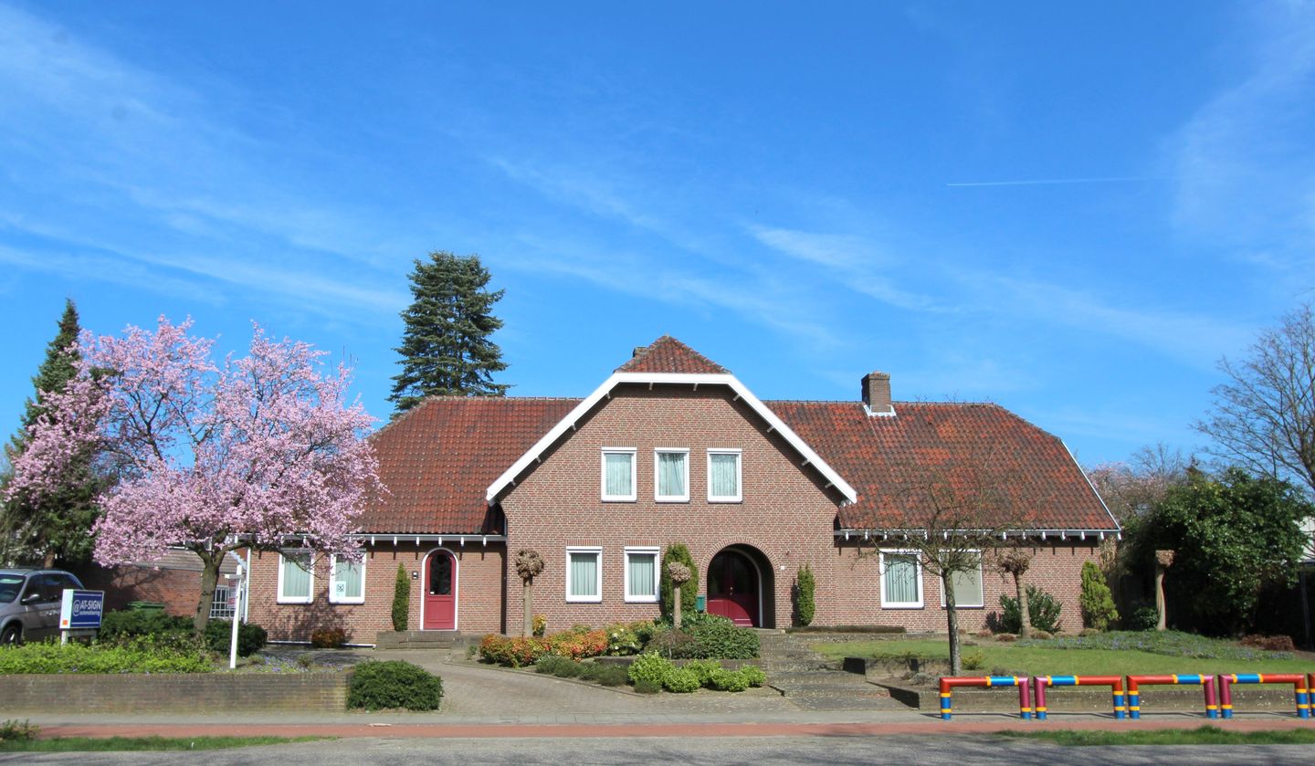 View photo 2 of Rijksweg 4